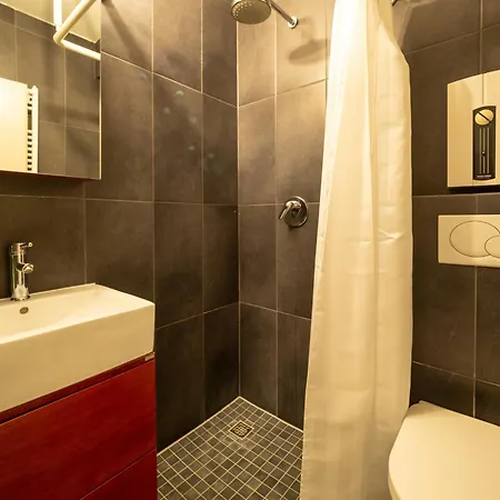 Reckhardt Apartment